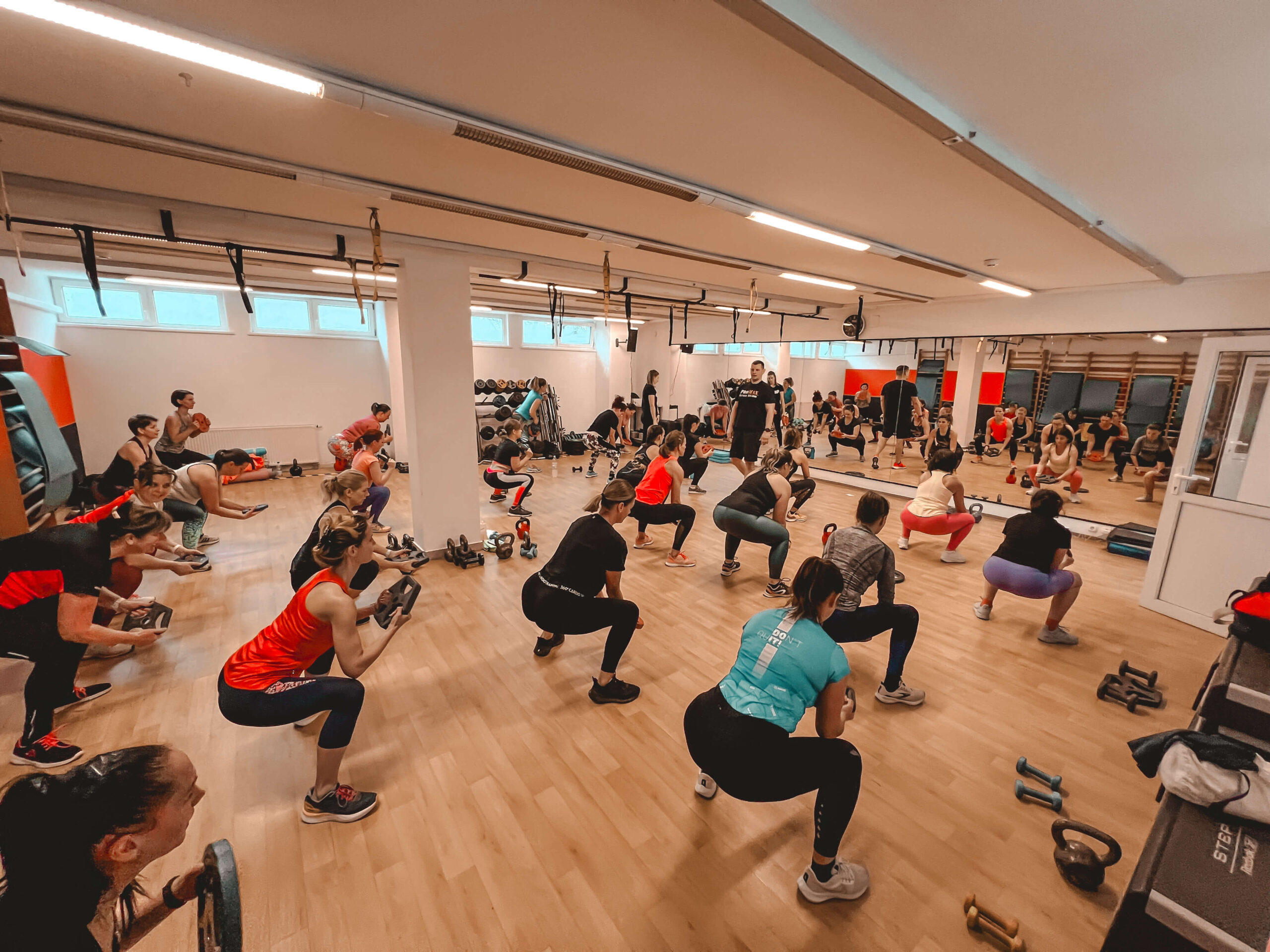 Súlyzós fejlesztő